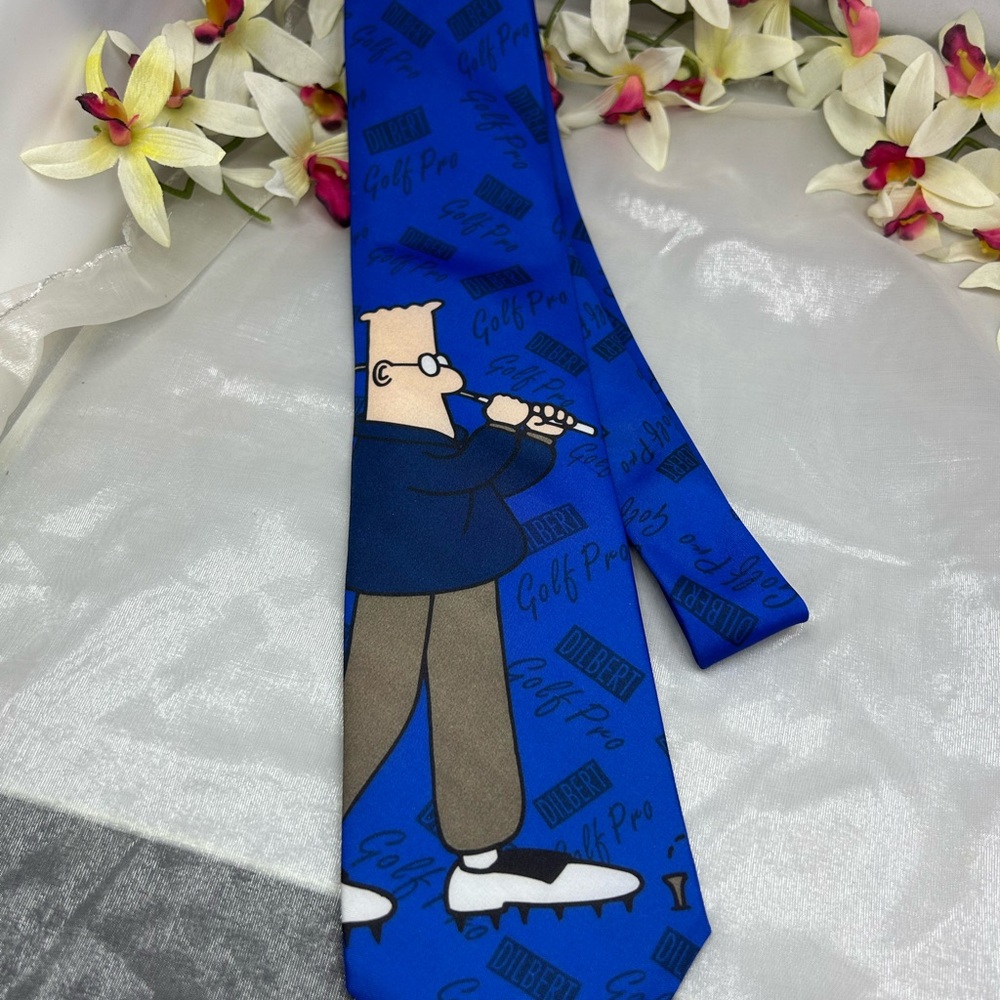 Fun vintage Dilbert Golf tie by Ralph Marlon